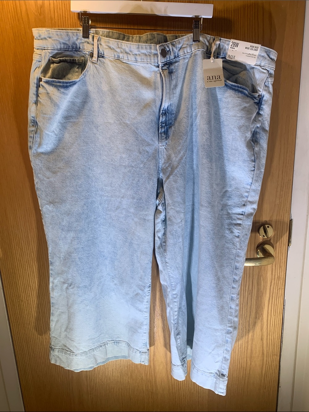 New! a.n.a Light Blue High-Rise Wide-Leg Crop - Size 28 Wide